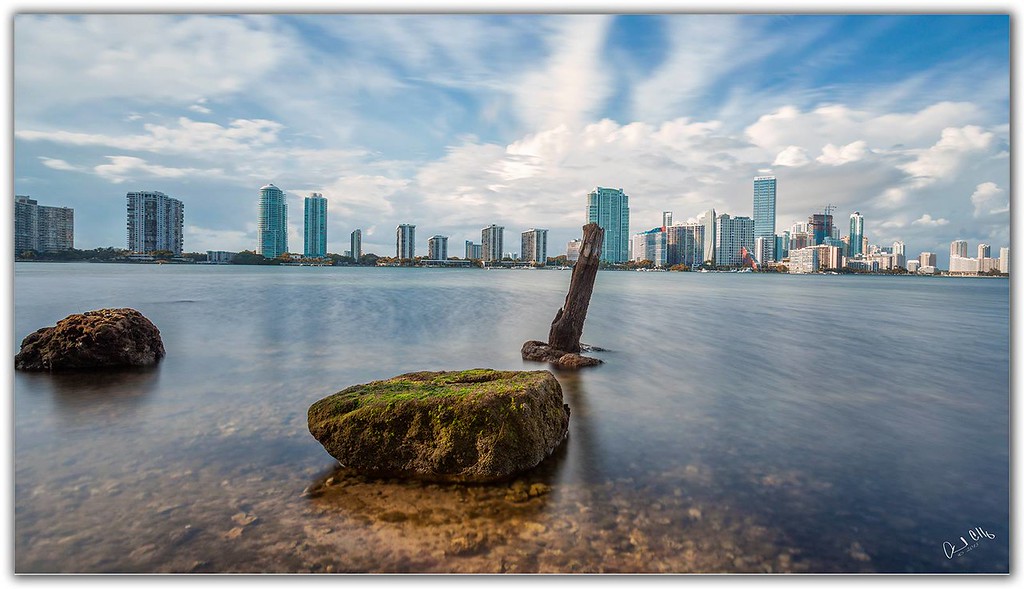 IMAGE: http://arcophotos.smugmug.com/City-Views/i-sd43sgP/0/XL/1926141_671780169553053_1394710565_o-XL.jpg